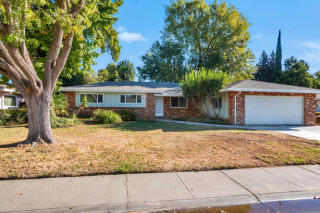 6409 Greenhaven Dr, Sacramento, CA 95831-1613