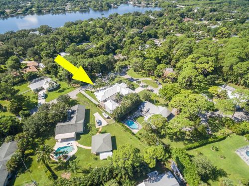 5495 Hibiscus Rd, Jupiter, FL 33458-3426