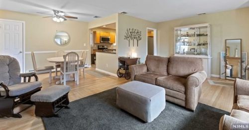 29 Ramapo Hills Blvd, Oakland NJ  07436-3906 exterior