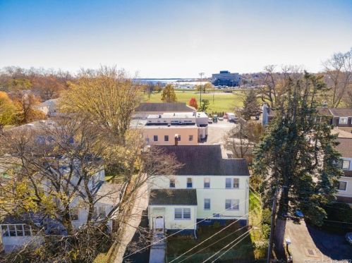27 Park St, Stamford, CT 06902-6004
