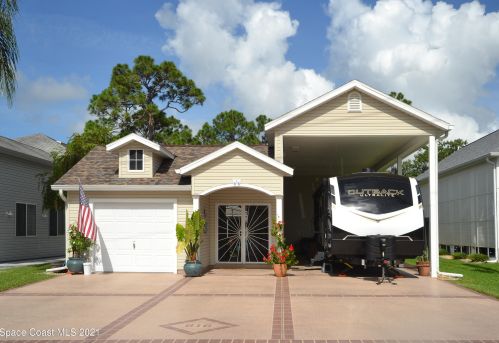 616 Plantation Dr, Titusville, FL 32780-2591