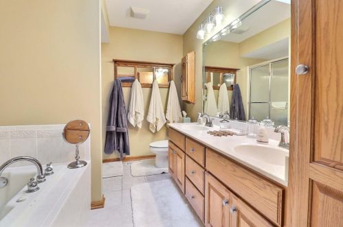 714 Hilbrich Ct, Dyer IN  46311-2775 exterior