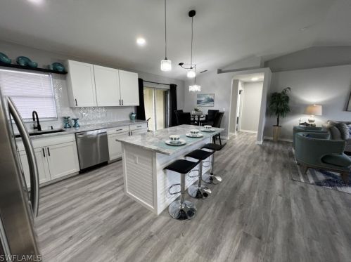 2033 1st Pl, Cape Coral, FL 33909-4244