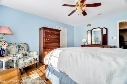 305 Bartley Rd, Jackson Twp NJ  08527-1166 exterior