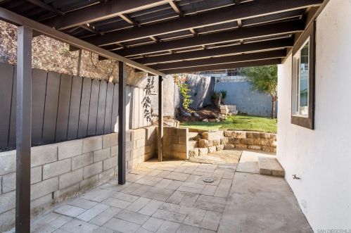 2031 Lanoitan Ave, National City CA  91950-6237 exterior