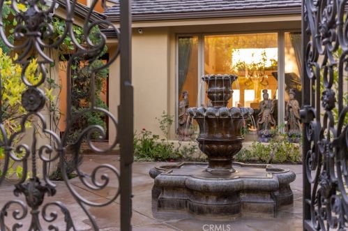 8 Aristotle, Irvine, CA 92603-3619