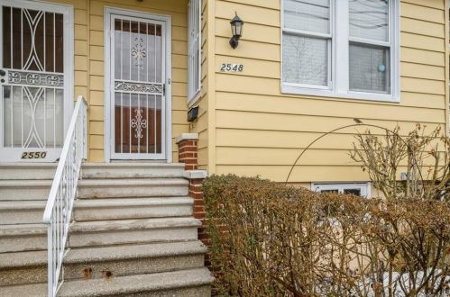 2548 Matthews Ave, Bronx, NY 10467-9107