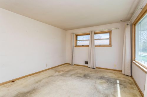 8816 Brentwood Ave, Milwaukee, WI 53224-5334