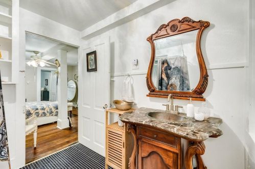 1701 21st St, Galveston TX 77550-4606 exterior