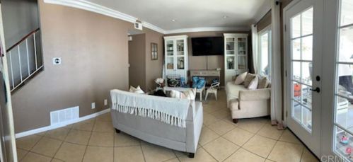 2352 Grove View Rd, San Diego CA  92139-3912 exterior