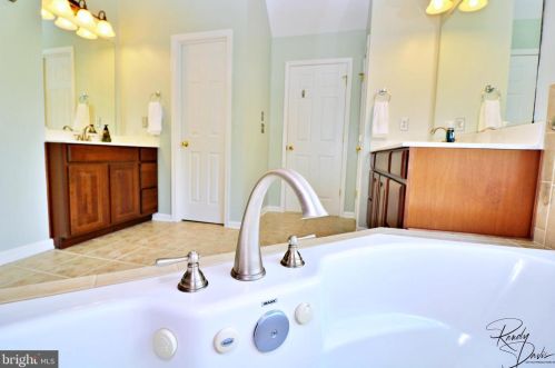 59 Brighton Pl, Charles Town WV  25414-2584 exterior