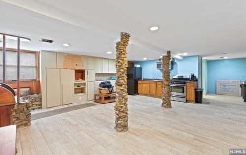 29 Ramapo Hills Blvd, Oakland NJ  07436-3906 exterior