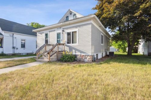 1175 Harvey St, Green Bay, WI 54302-1409