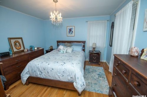 20 Ross Ave, Huntington Station NY  11747-2647 exterior