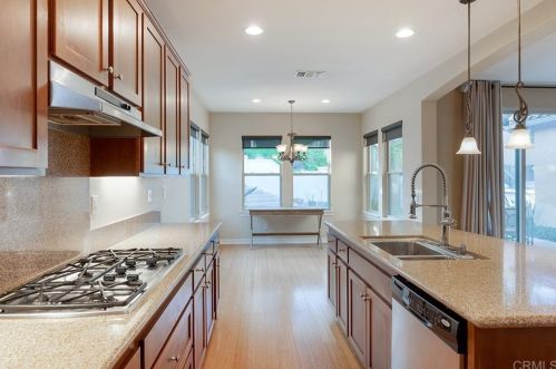 1694 Crossroads St, Chula Vista CA 91915-2431 exterior