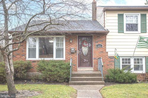 123 Maple Ave, Willow Grove PA  19090-2902 exterior