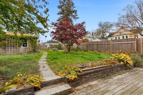 77 Vauxhall St, United States Coast Guard Ac CT  06320-5333 exterior