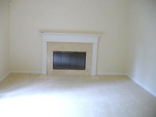 1086 El Monte Ave, Mountain View CA  94040-2354 exterior