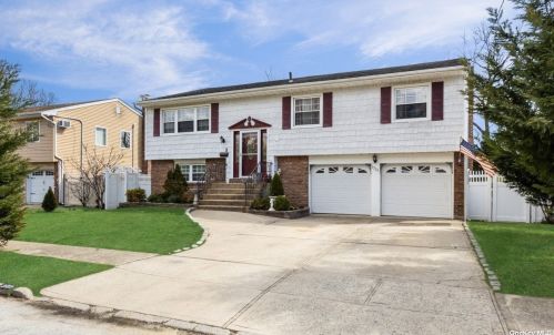 3723 Orchard Rd, North Wantagh, NY 11793-3130