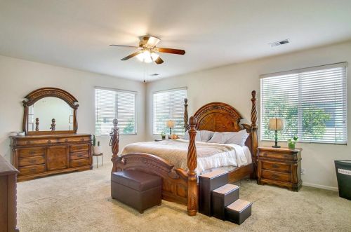 361 Majestic Dr, Hollister CA  95023-7032 exterior