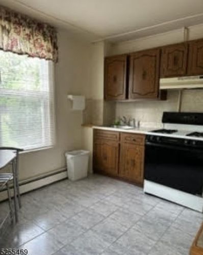 63 Manchester Ave, Paterson NJ  07502-2101 exterior