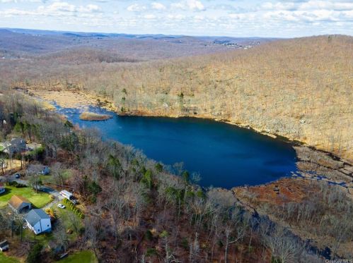 7 Xenia Rd, Patterson NY  12563-1812 exterior