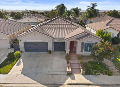 1537 Dutch Corner Dr, Newman, CA 95360-9649