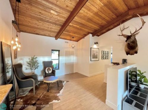 1630 118th Ter, Hollywood FL  33026-2546 exterior