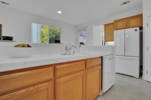 437 Creekside Dr, Grayson CA  95363-8834 exterior