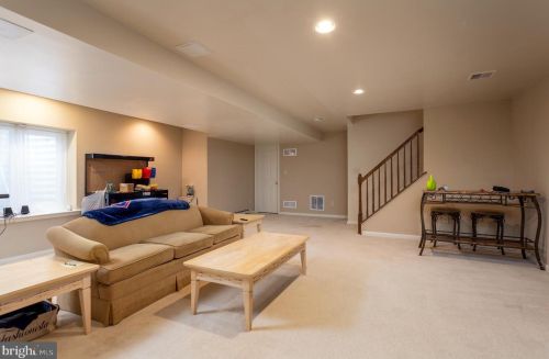 56 Green View Dr, Pottstown PA  19464-7501 exterior