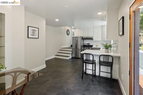 3028 Jordan Rd, Oakland CA  94602-3529 exterior