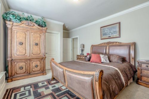 5902 Country Clb Pkwy, San Jose CA  95138-2301 exterior