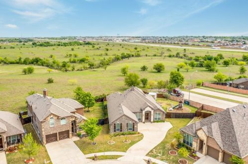 8300 Blue Periwinkle Ln, Fort Worth, TX 76123-5044