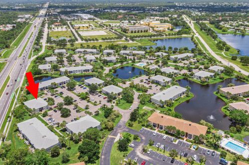 1528 Royal Green Cir, Fort Pierce FL  34952-7624 exterior