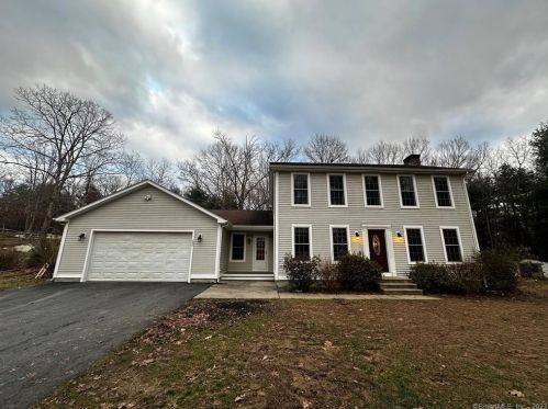 580 Litchfield Ave, Killingly, CT 06241-2005