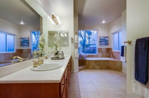 11026 Caminito Vista Pacifica, San Diego CA 92131-3301 exterior