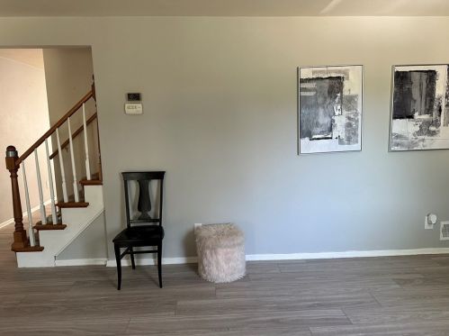 1407 Alverado Ave, Pittsburgh, PA 15216-3309