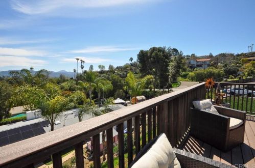 11002 Fuerte Dr, La Mesa, CA 91941-7162