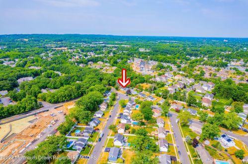 451 Middle Rd, Hazlet NJ  07730-2483 exterior