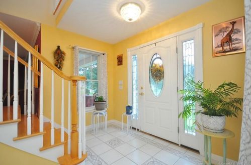 67 Steeplechase Dr, Manchester CT  06040-7066 exterior