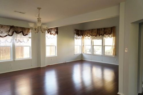 809 Slaughter Ln, Euless TX  76040-8954 exterior