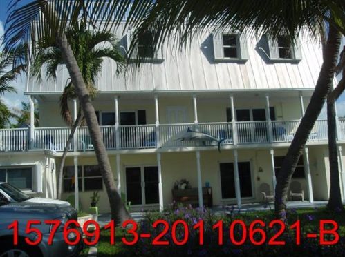 29 Shoreland Dr, Key Largo, FL 33037-4750