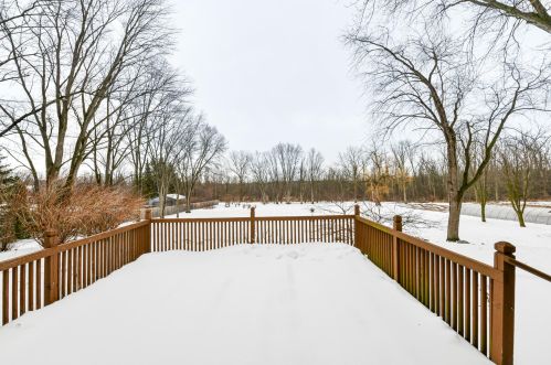 4380 Woodsview Ct, Waukesha WI  53146-3645 exterior