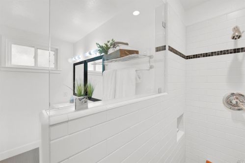 1000 Woodridge Dr, Vacaville CA  95687-6440 exterior