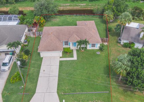 1781 Fortune Rd, Fort Pierce, FL 34953-1645
