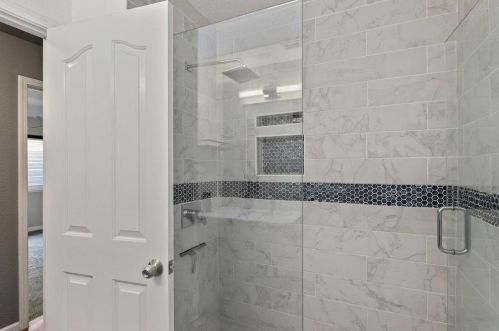321 La Loma Ave, Modesto CA  95354-1329 exterior