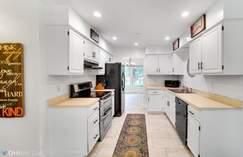 4102 Bloomingdale Ave, Valpo IN  46383-1914 exterior