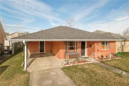 313 Ocelot Dr, Arabi, LA 70032-2149