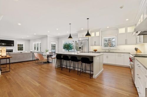 24 Tunstall Rd, Scarsdale, NY 10583-5959