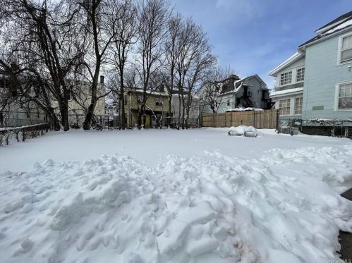 342 1st Ave, Mount Vernon, NY 10550-4204